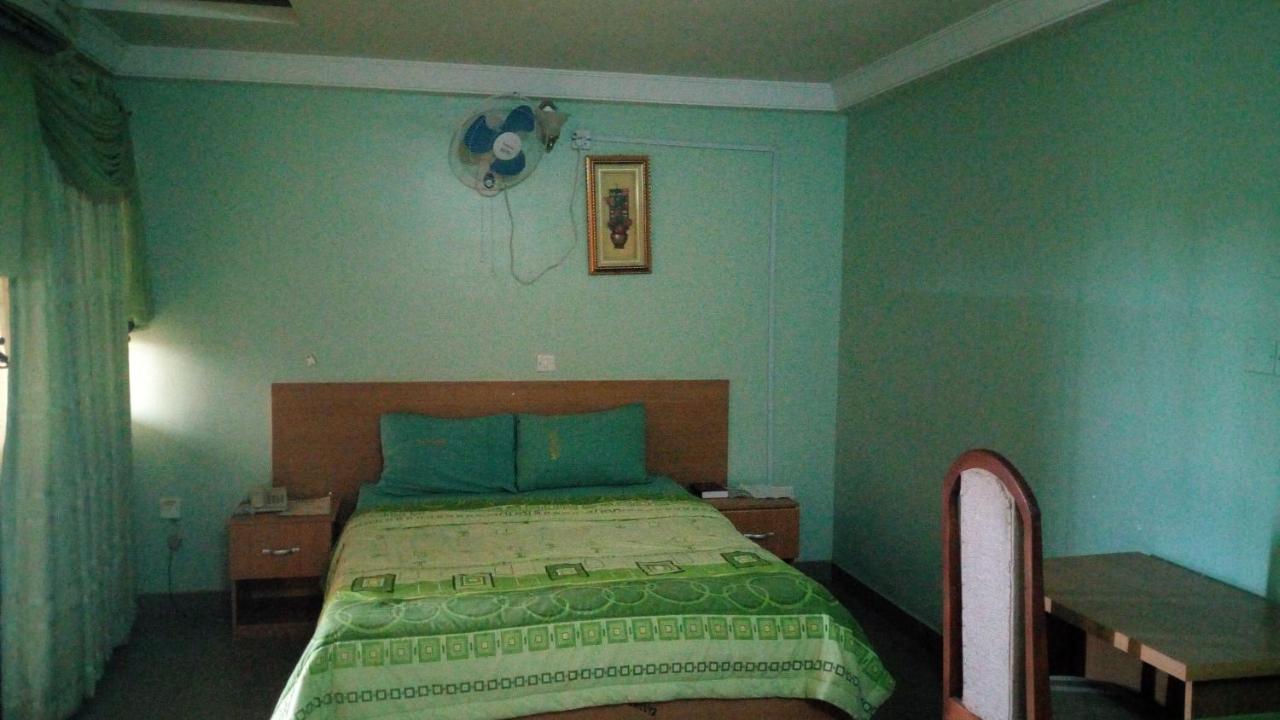 Mataan Hotel And Suites Ibadan Luaran gambar